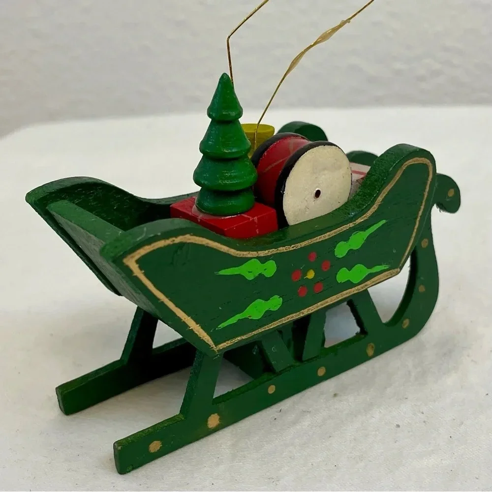 Vintage RUSS Country Antique Ornaments Wooden Sleigh w/Presents Style #BX 2026.